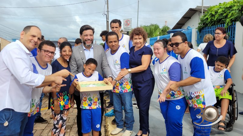 CERNIC RECEBE VEÍCULO MARCA CITROEN