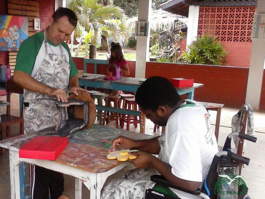 Exposição de artesanatos da 27ª Feira da Solidariedade