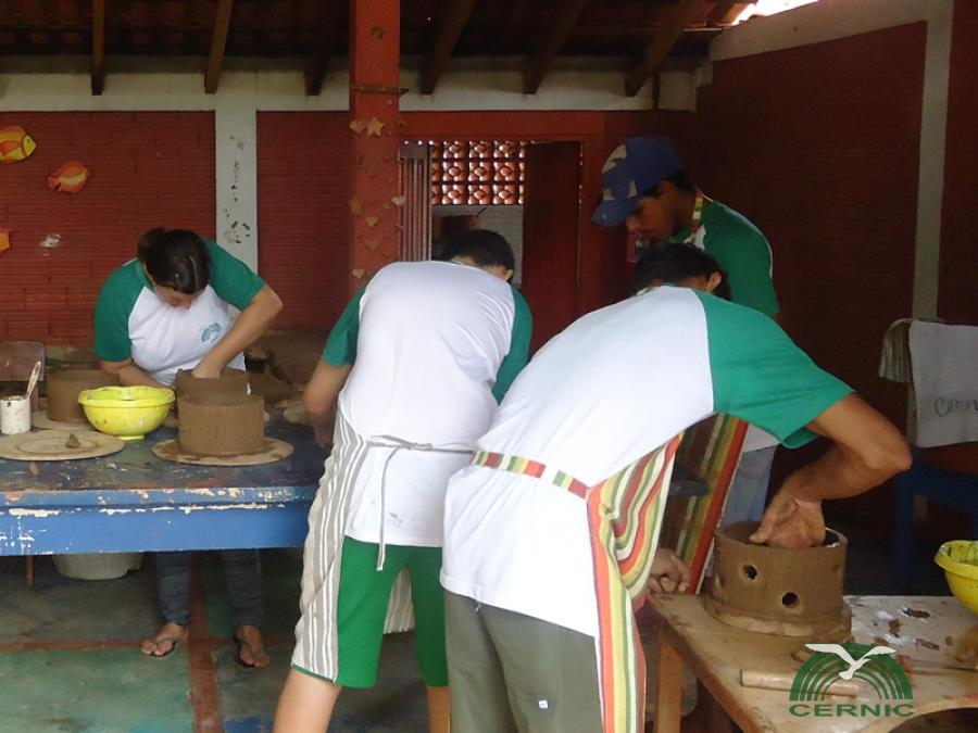 Exposição de artesanatos da 27ª Feira da Solidariedade