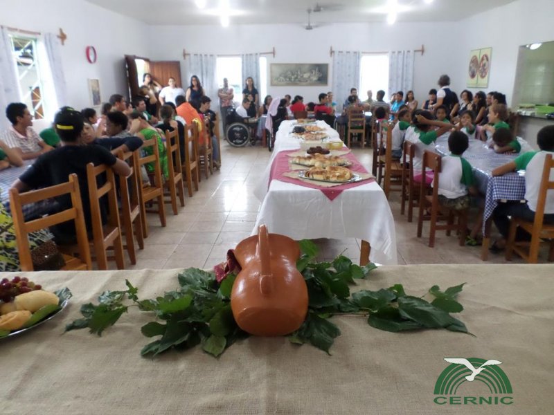 Páscoa da partilha no CERNIC